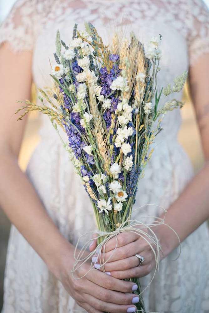 stunning alternative summer bouquets paige and blake photography