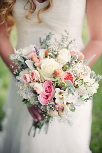 the meaning behind colors in your wedding bouquet 