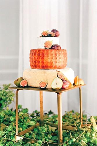 wedding cheese wheel cake 4