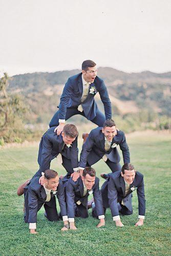 groomsmen wedding photos 15
