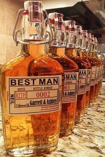 groomsmen proposal ideas best man bottle wiskey idoartsyweddings