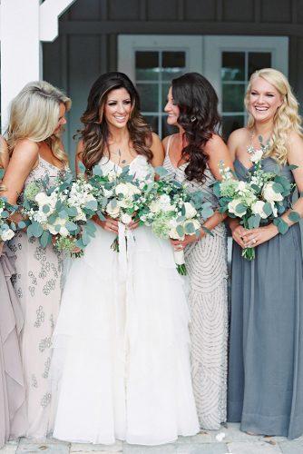 rustic wedding girls with cren bouquet laurenpeelephotography