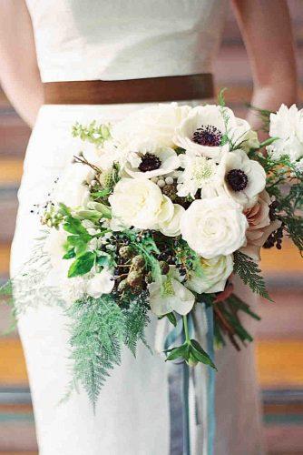 popular-wedding-flowers-anemones-as-a-bridal-bouquet-landon-jacob