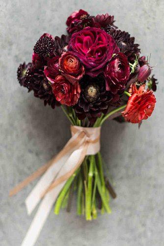 popular-wedding-flowers-cute-ranunculus-for-wedding-bouquet-leila-brewster-photography