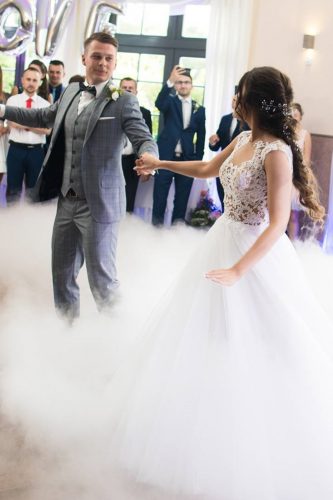 first dance wedding shots in smoke bride and groom katkaa90 via instagram
