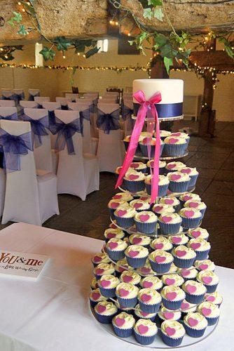 chocolate wedding cupcake simple with cream and wedding cake decorated with pink ribbons and hearts little ice dgems