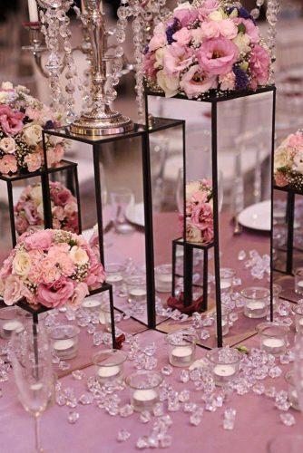 mirror wedding ideas stands with romantic pink flowers décor dolche_vita_decor via instagram