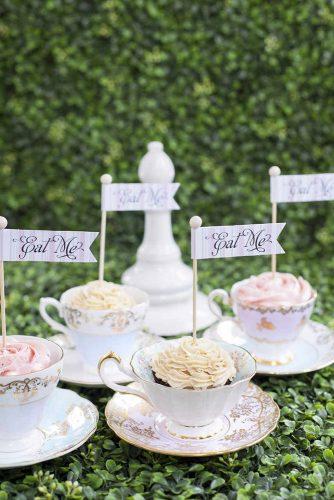 disney wedding alice in wonderland cupcakes 5ivefifteen photo company