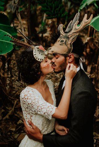 couple poses unusual wedding idea donmashelen