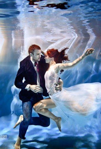 creative wedding photos bride groom under water makiela