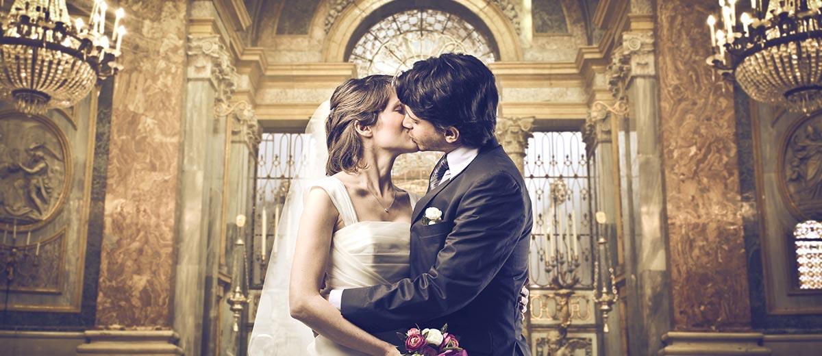 Top-11-most-romantic-wedding-photo-ideas