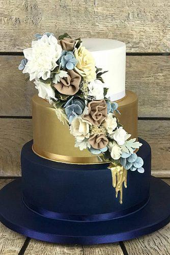 wedding cake shapes white black gold staircase
