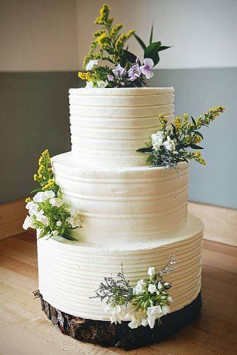 wedding cake shapes white staircase
