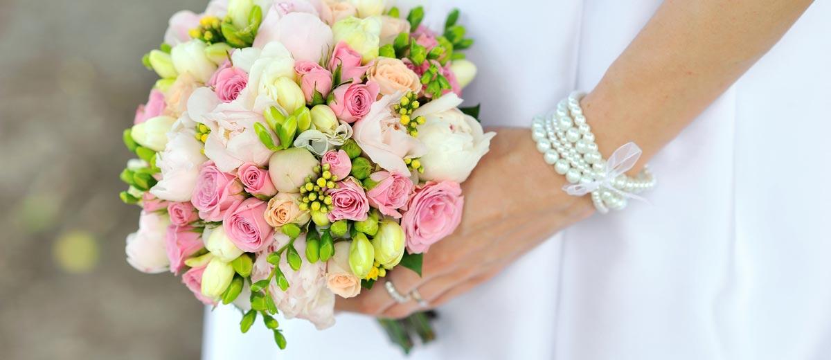 Choosing-Wedding-Florists-A-Guide