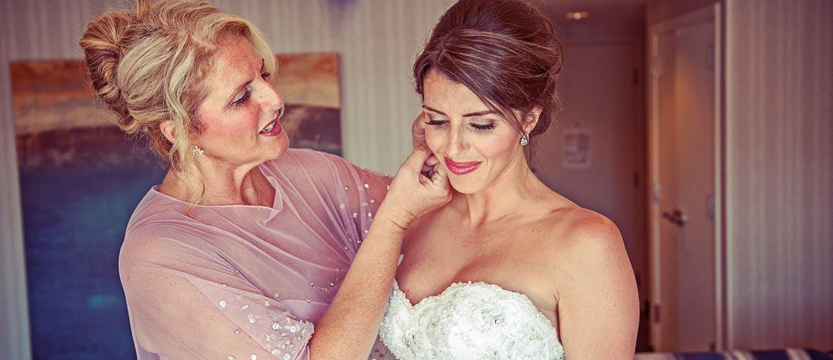 5-Ways-To-Include-Your-Mom-In-Wedding-Planning