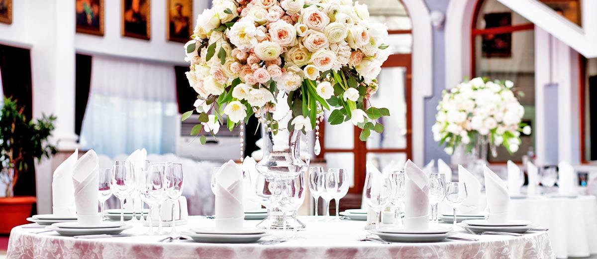 21 Chic Wedding  Flower Decor  Ideas  Wedding  Forward