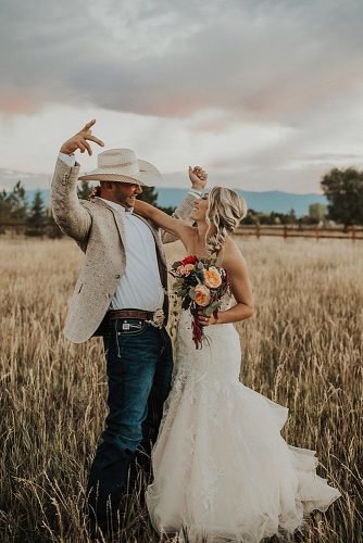 ranch wedding cute country bride and groom