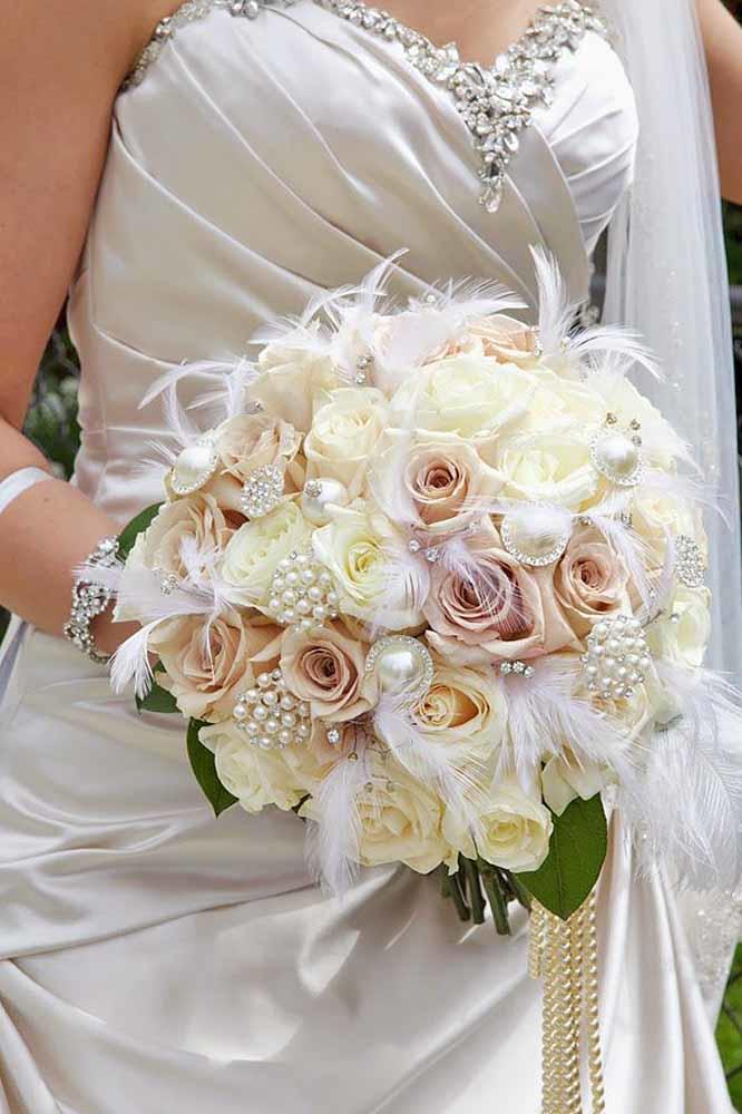 brooch wedding bouquets lefebvre photo