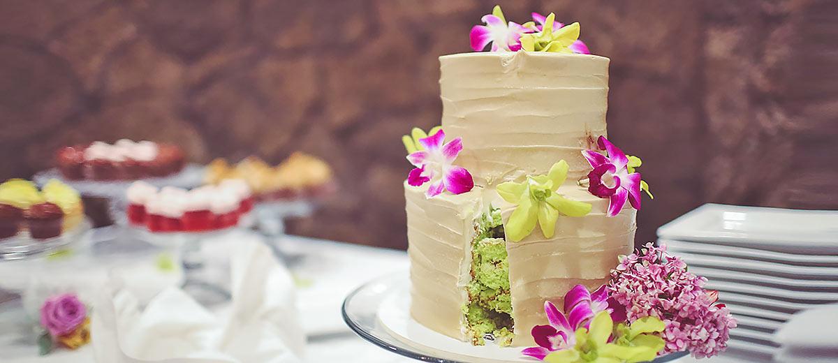 24 Tropical Wedding Cakes That Wow Forward 24 Tropical Wedding Cakes That Wow