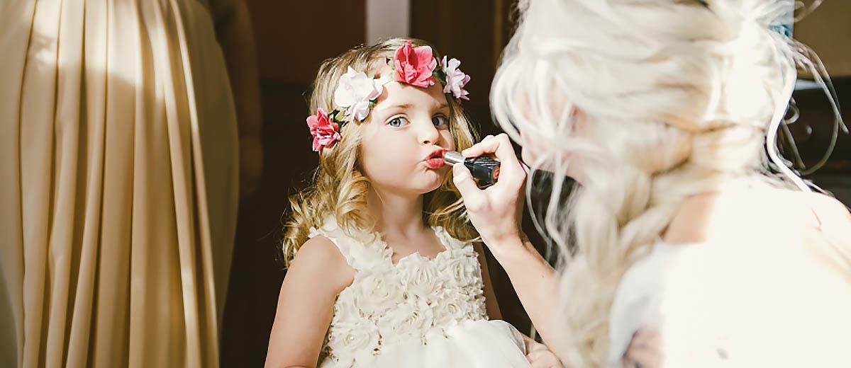 33 Cute Flower Girl Hairstyles (2017 Update) Wedding Forward 33 Cute Flower Girl Hairstyles (2017 Update) Wedding Forward