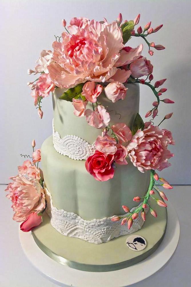 fondant flower wedding cakes the mischief maker