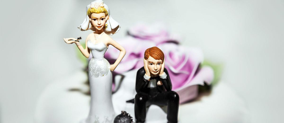 24 Amazing Wedding Dress Cakes For Your Bridal Shower
