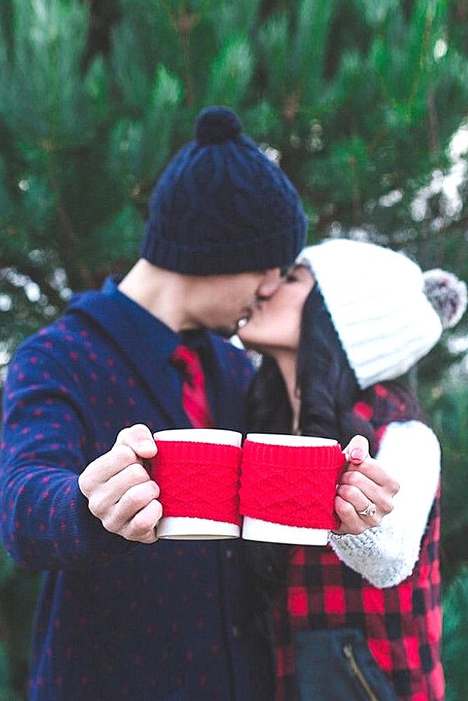 winter sweet moments engagement photos 1