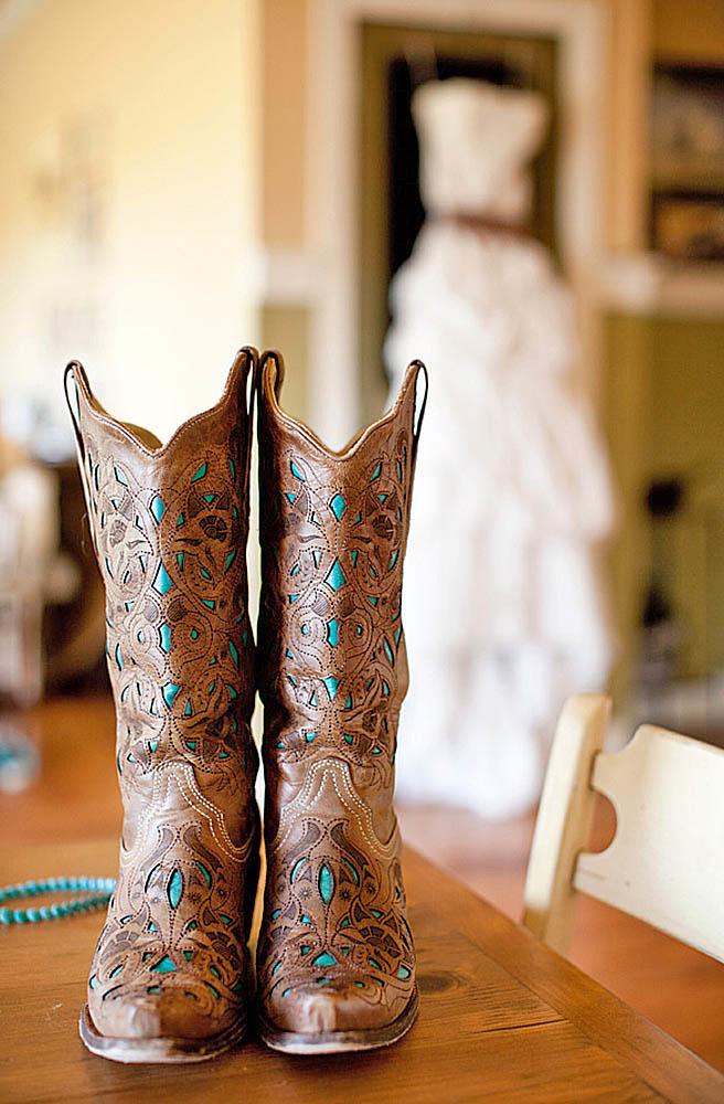 cowgirl boots wedding ideas cali ashton photography