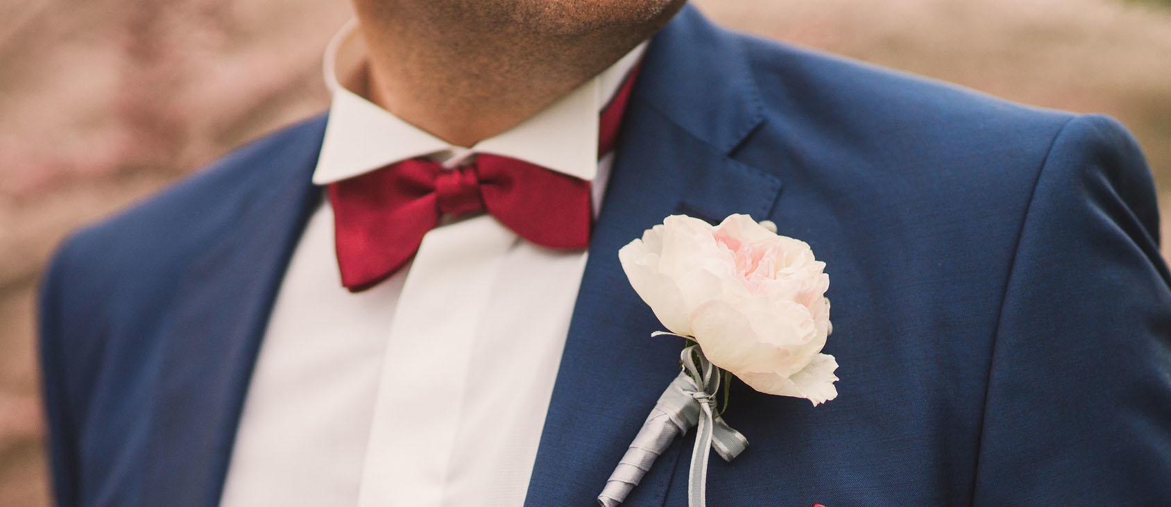 18 Groom Suits: Best Trends For 2025 + FAQs