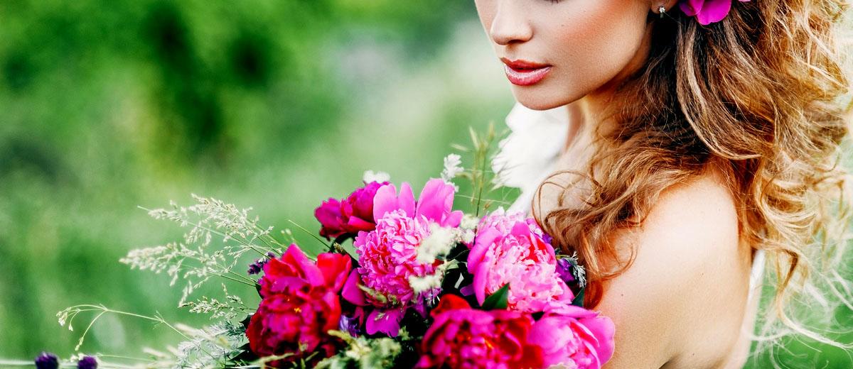 Wedding Bouquet Ideas & Inspiration 2022 Guide & FAQs