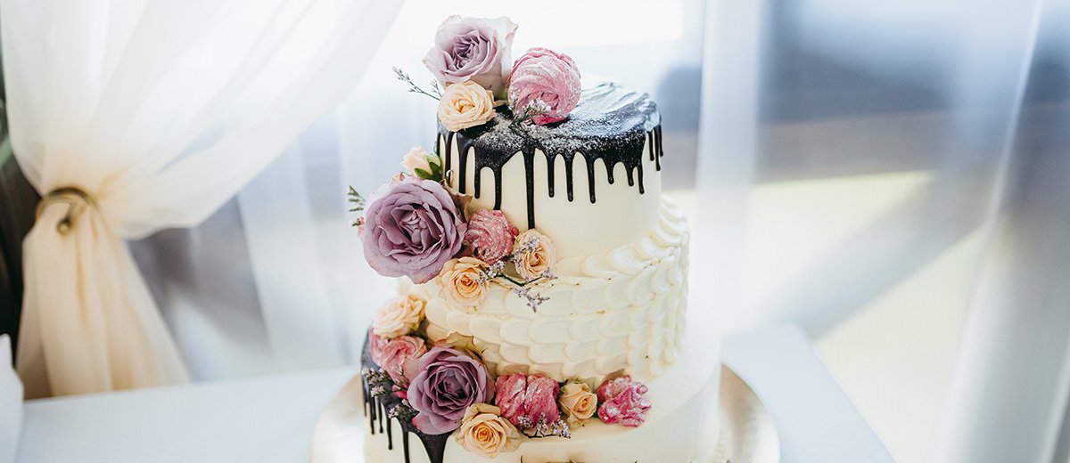 10 Amazing Wedding Cake Designers We Totally Love