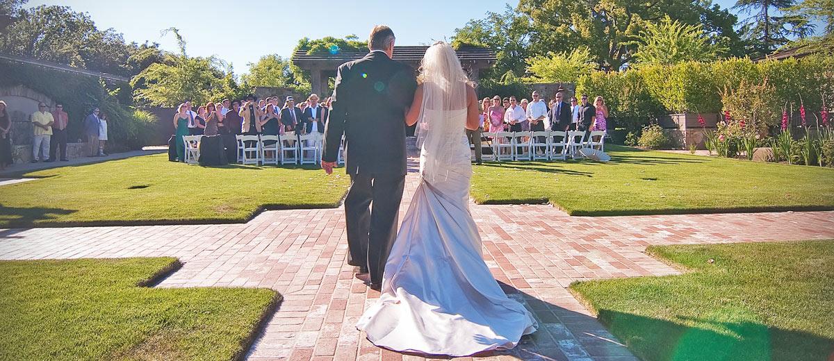 Wedding Processional Order: 3 Basic Rules Of The Ceremony
