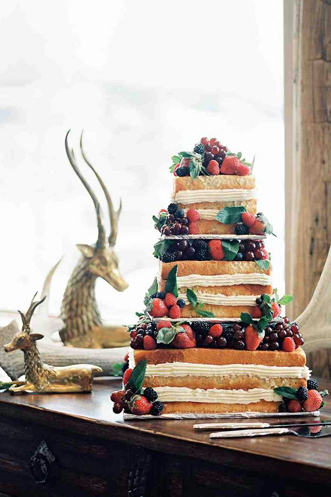 italian wedding cakes naked square with berries omalley photographers