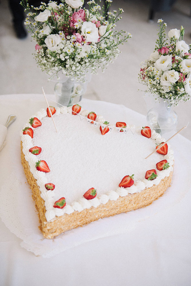 italian wedding cakes white heart shaped decorated with strawberries married to my camera