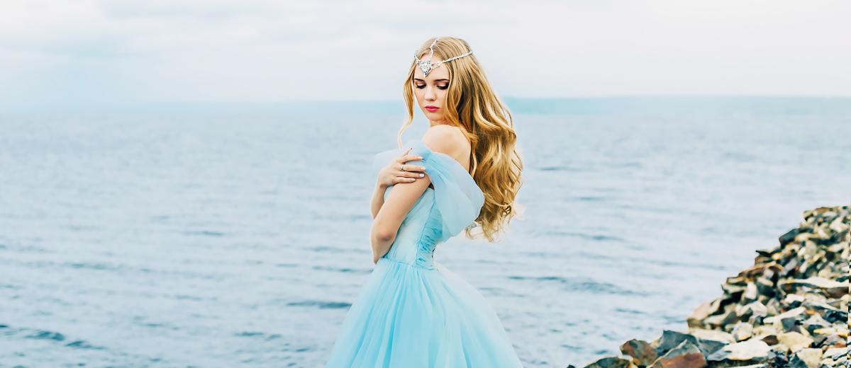 27 Blue Wedding Dresses [2025 Guide + Faqs]