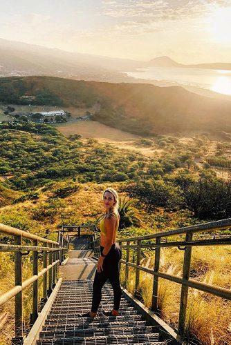 cheap honeymoon ideas honolulu hawaii girl sunset