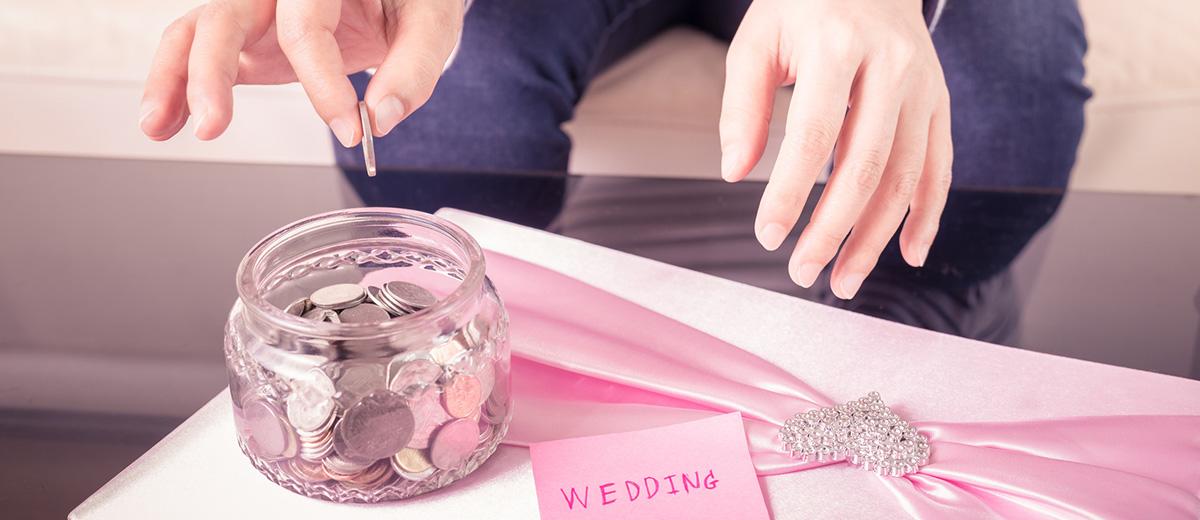 Cheap Wedding Decorations [2022 Guide & FAQs]
