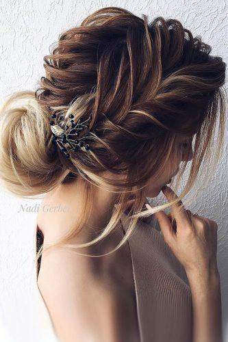 30 Captivating Wedding Hairstyles For Medium Length Hair