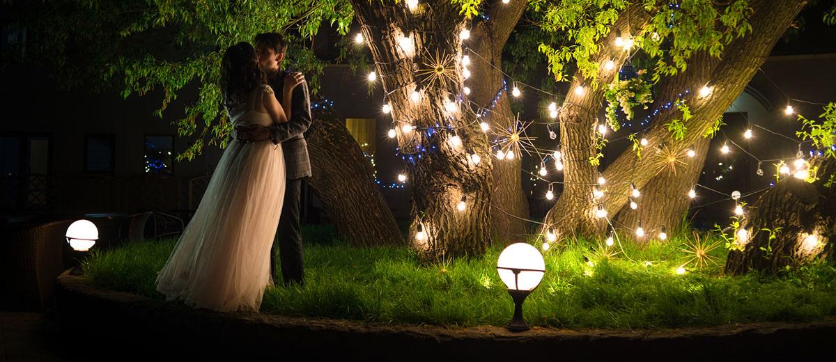 Stylish Wedding Light Ideas For Your Ceremony And Reception