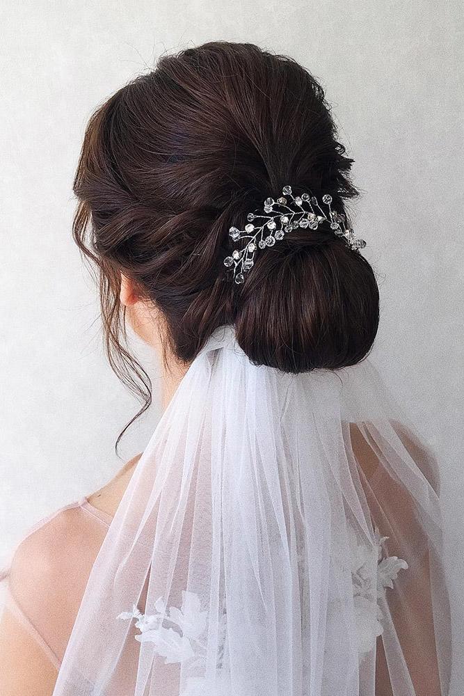 30 Enchanting Bridal Hair Accessories To Inspire Your Hairstyle