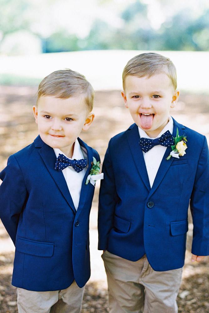 ring bearer boys in blue suits dstephaniebrazzle