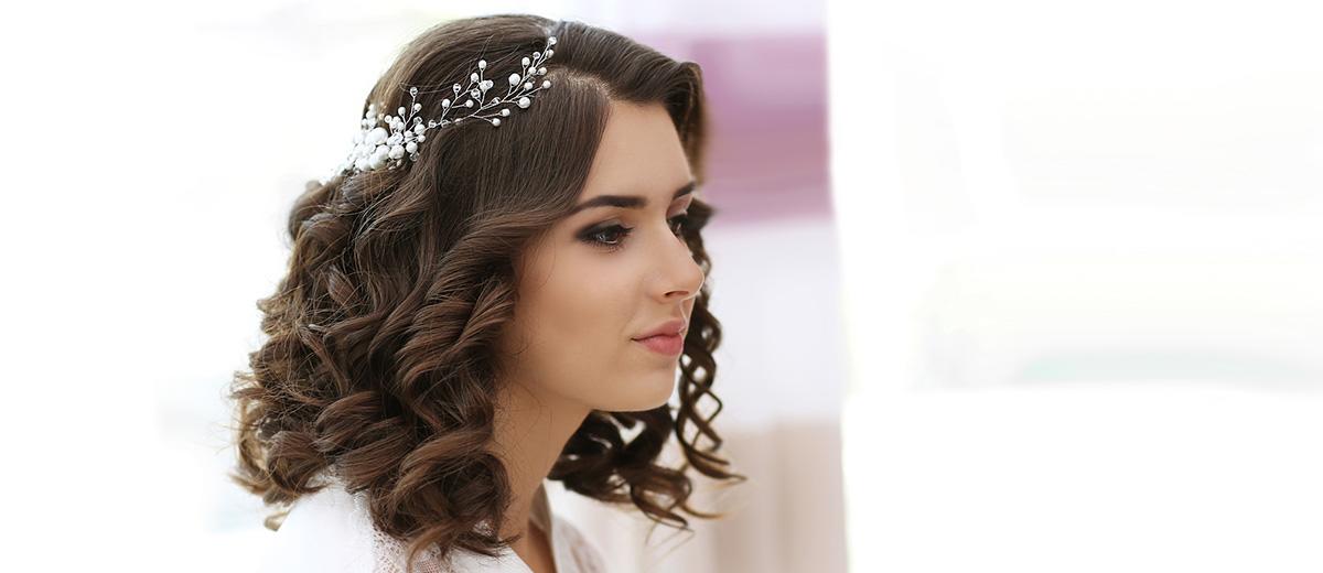 30 Captivating Wedding Hairstyles For Medium Length Hair