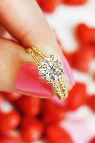 ritani split yellow gold round cut solitaire split pave band