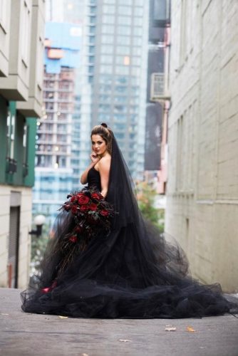 Hot Or Not 33 Halloween Wedding Ideas For Daring Couples