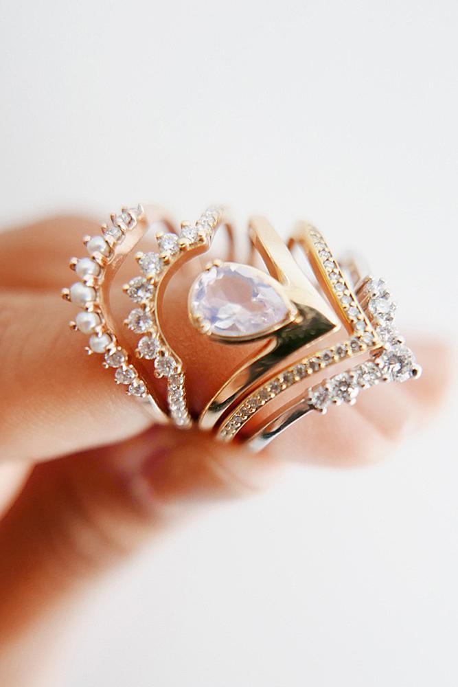 unique wedding rings set rose gold diamond pear