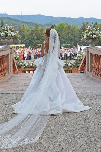 zeynab kanso wedding ceremony wedding photos bride at the stairs joseba sandoval