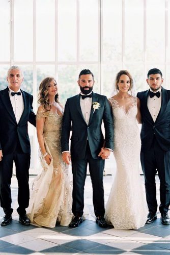 zeynab kanso wedding family photo with bride and groom joseba sandoval