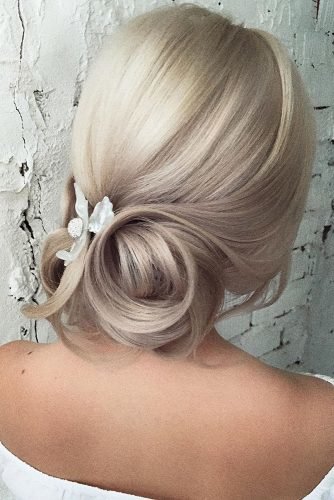 30 Bridesmaid Updos Elegant And Chic Hairstyles Wedding Forward