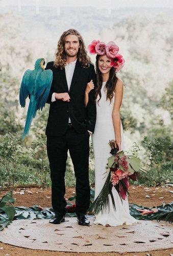 24 Creative Wedding Photo Ideas Poses