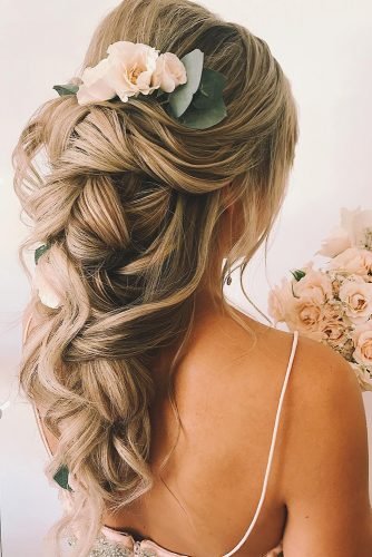33 Awesome Curly Wedding Hairstyles To Fall In Love With